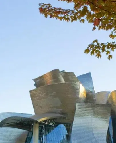 En El Centro Con Garaje Directo. *