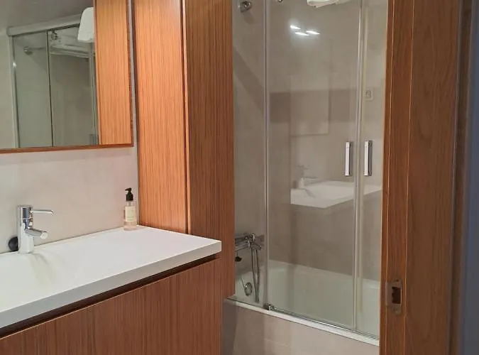 En El Centro Con Garaje Directo. * Бильбао